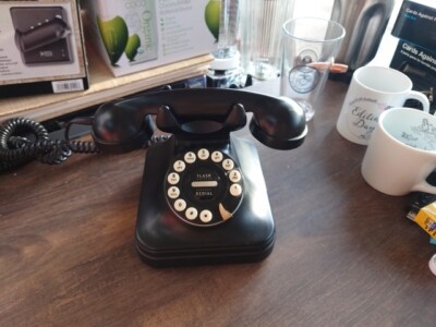 Vintage Grand Phone Corded Push Button Rotary Look Flash Redial Black PF Product