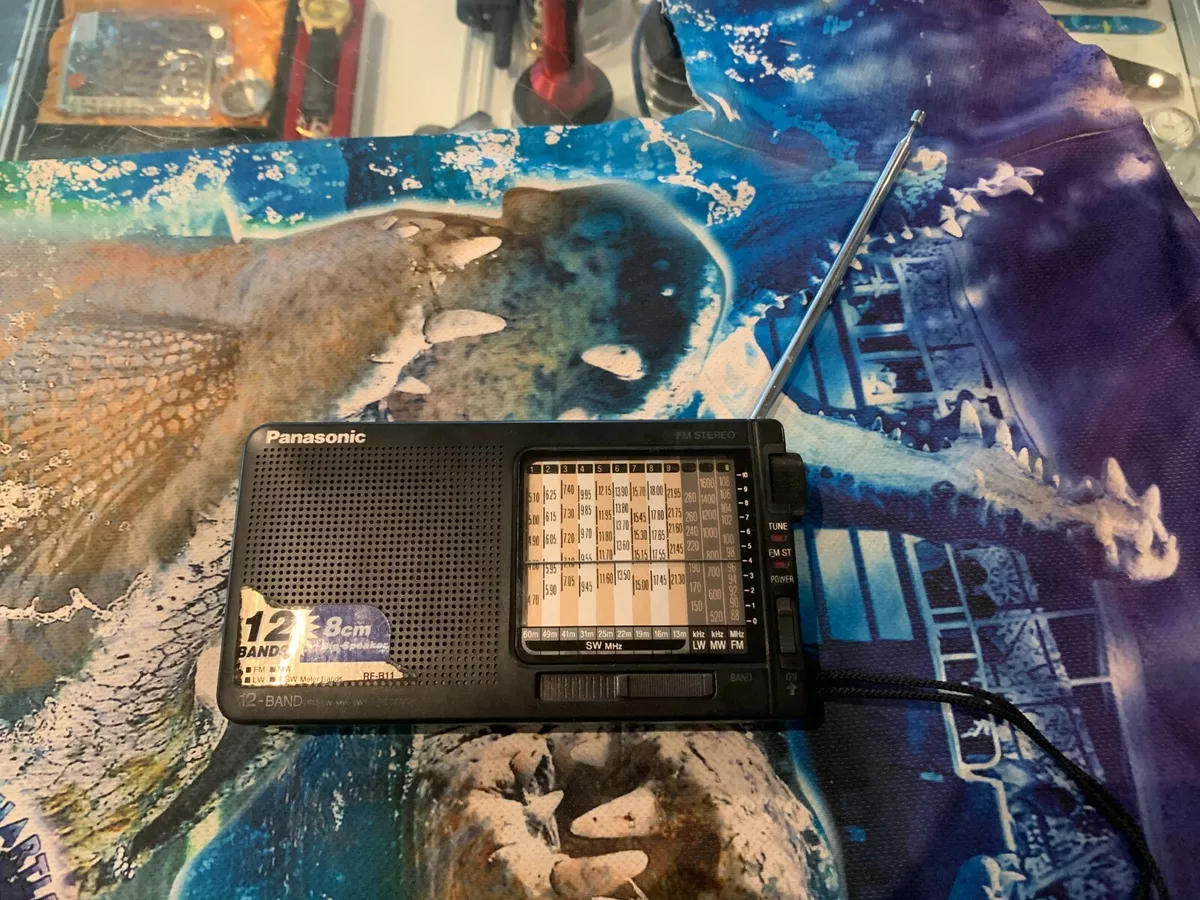 PANASONIC (RF-B11) 12 BAND FM LW MW SW1 9 RECEIVER - AU STOCK !
