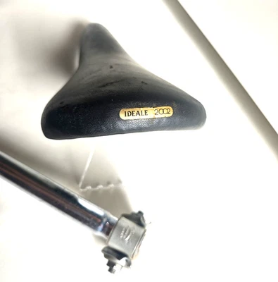 Selle IDEALE 2002 vélo course vintage en cuir, peau, mousse, noir, PX10, PY10 - Photo 1/4