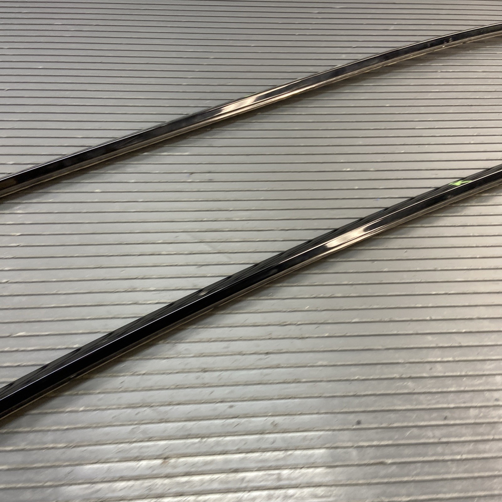 2014-2024 Maserati Ghibli M157 Left & Right Roof Molding Nero Set of 2 OEM *NOTE