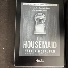 Amazon Kindle Paperwhite (11th Gen) M2L3EK 8GB E-Reader - Black