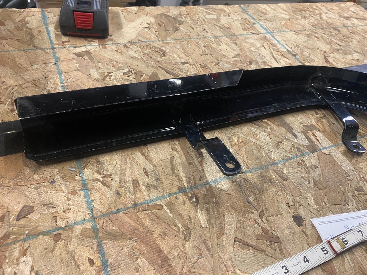 NOS OEM black Harley Chain Guard 60308-70 Ironhead Sportster 1957