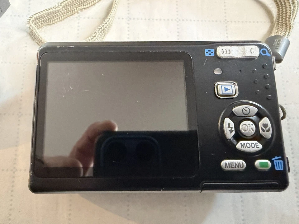 👉📸Pentax Optio Z10~8MP Digital Camera. Mountainsmith Bag,AV Cord.256mbCard.A+ - Image 3 of 4