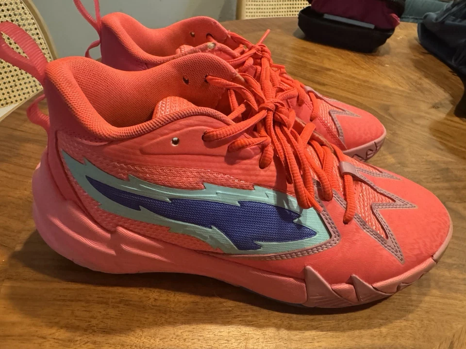 Adidas Harden Vol. 6 Basketball Shoes Pink and Blue Boys size 6 - Image 2 of 4