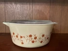 Vintage Pyrex Covered Dish.  2.5 qt