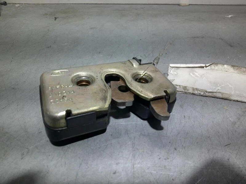 94FGA43102AA cerradura maletero portón para FORD FIESTA III (GFJ) 1.3 1126107 - Imagen 2 de 4