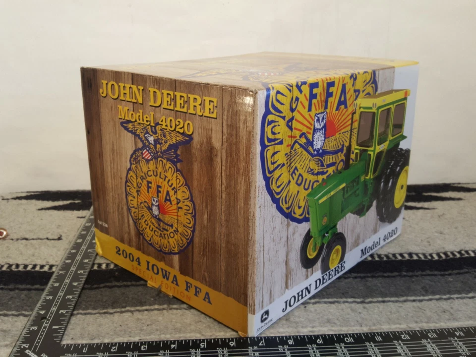 RC2 John Deere 4020 1/16 Diecast Farm Tractor Replica Collectible - Image 3 of 4