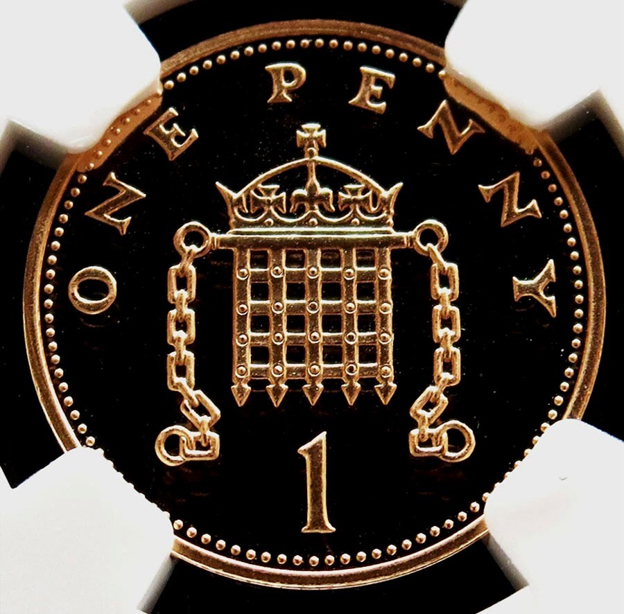 2002 ゴールデンジュビリーロイヤルファミリーP50銀貨 NGC PF68UC 2002 ゴールデンジュビリーロイヤルファミリーP50銀貨 NGC PF68UC