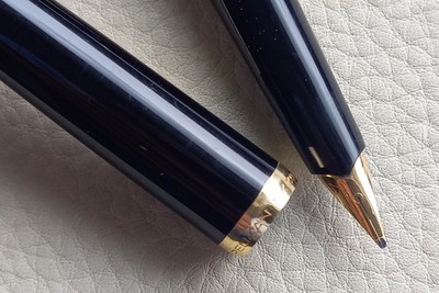 Pelikan MK 30 Kolbenfüllfederhalter, schwarz, 14K Goldfeder ''B'' (breit), 1966-68