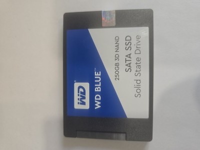 WD Blue 250GB 3D NAND 2.5'' SATA SSD Internal WDS250G2B0A-00SM50