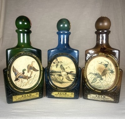 Jim Beam 10 Year Bourbon Decanter Complete Set   James Lockhart Wildlife Art