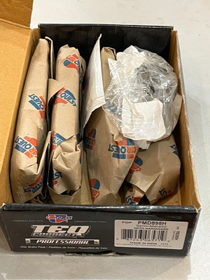 #ad REAR Disc Brake Pad Set w Hardwar Carquest Teq # PMD898H fits 02 Dodge Ram 1500 $18.95