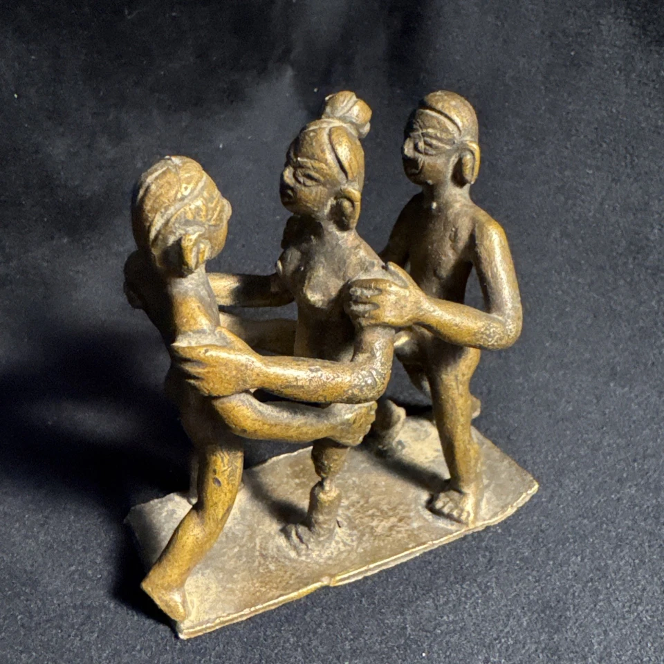 Старинная бронзовая азиатская скульптура карма сутра эротическая втроем миниатюра - Изображение 4 из 4