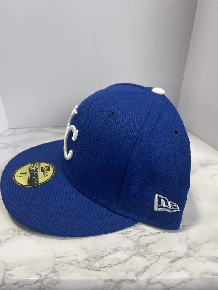 NUEVO CON ETIQUETAS Kansas City Royals New Era 59FIFTY Ajustado Talla 7 1/4 Azul Sobre el Campo Sombrero Foto 3 de 4