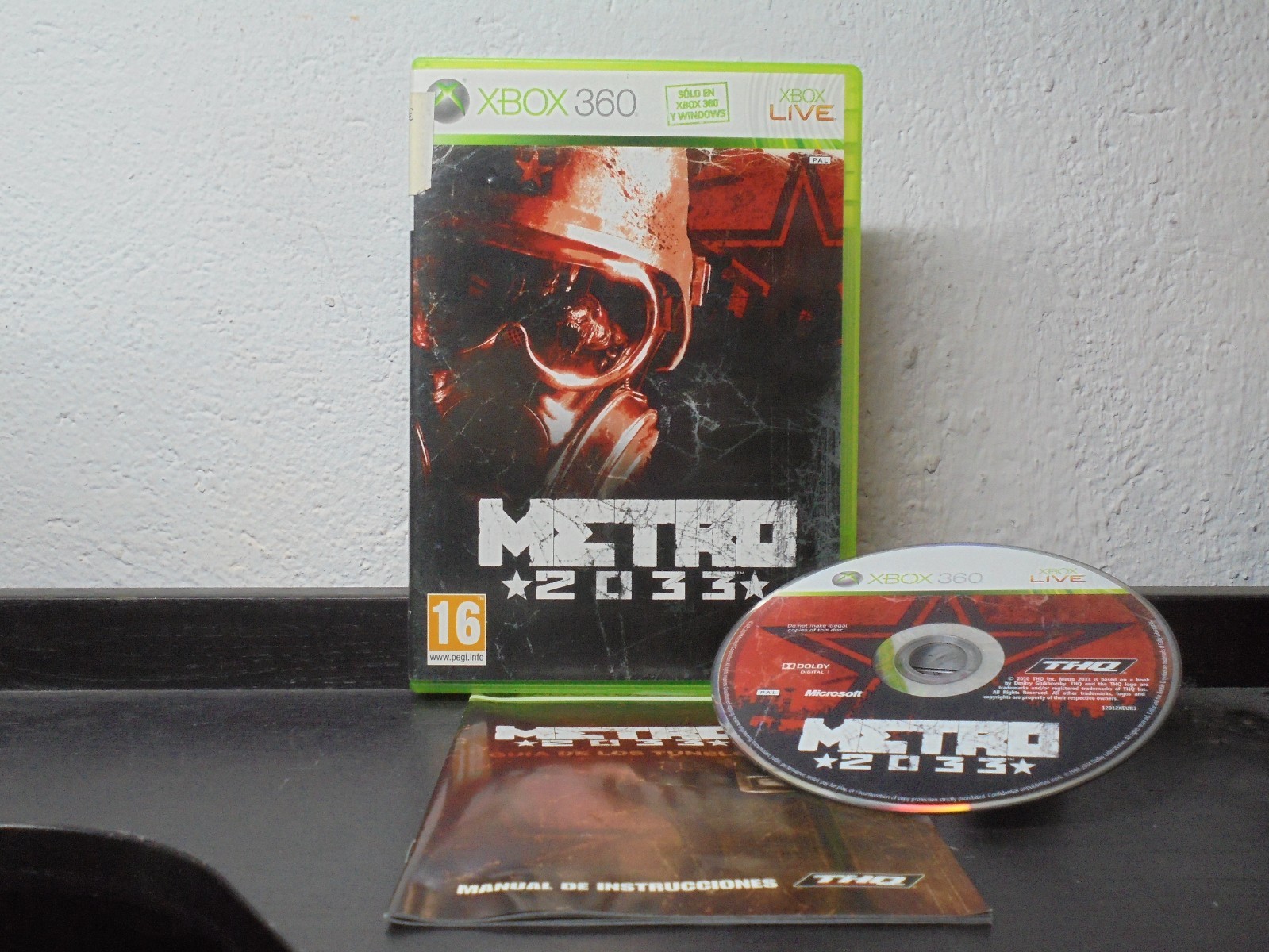 METRO 2033 XBOX 360 THQ ESPAGNOL PAL COMPLET