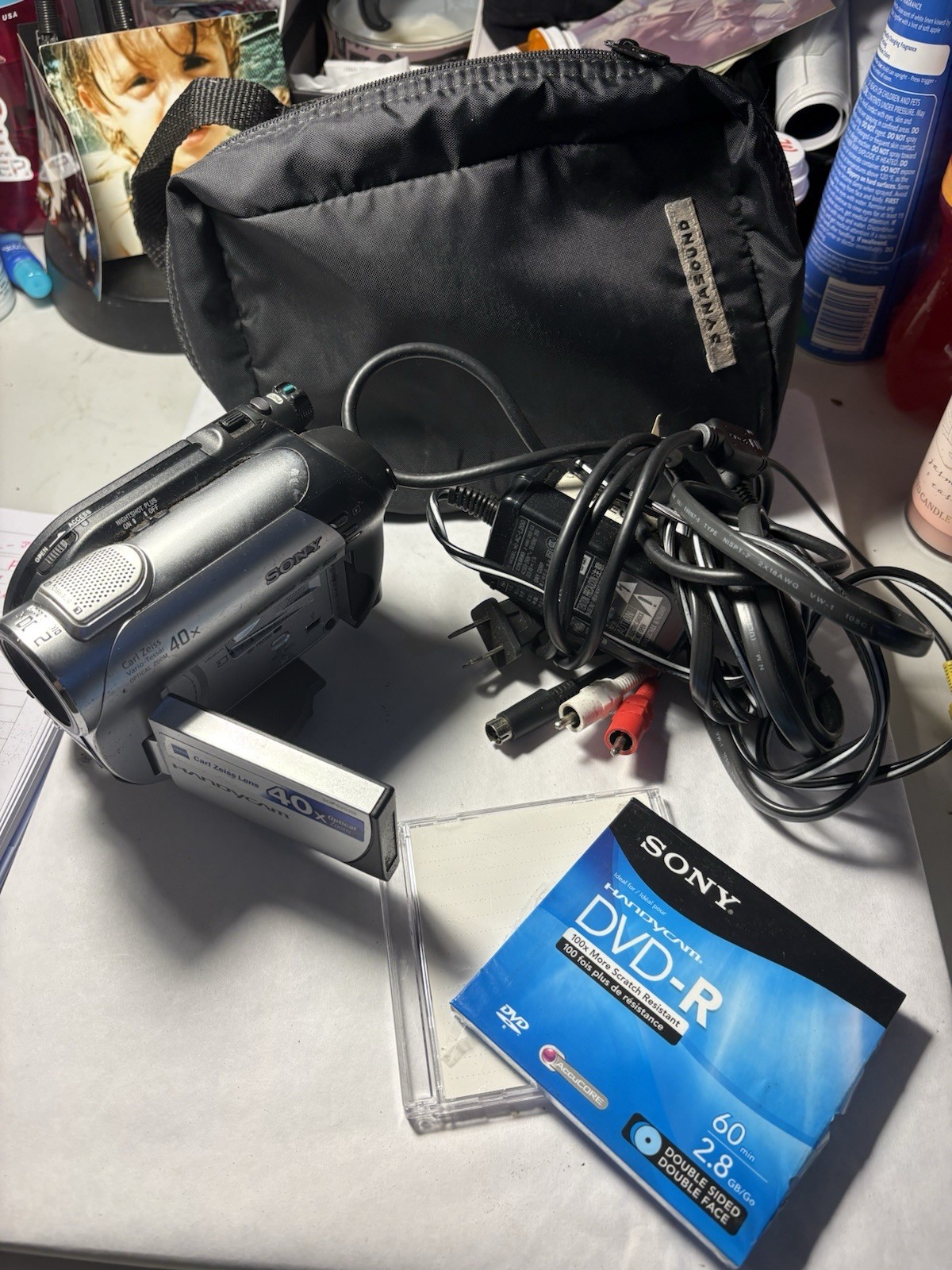 Dvd-r With 2 Batteries + Accessories