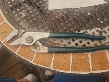 VINTAGE DIAMOND 10” ADJUSTABLE GROOVE JOINT PLIERS, HL110