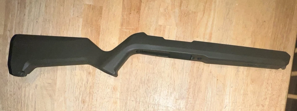 Stock sintético Magpul® Thompson Center R22 - ODG verde estándar o barril de toro Foto 2 de 4