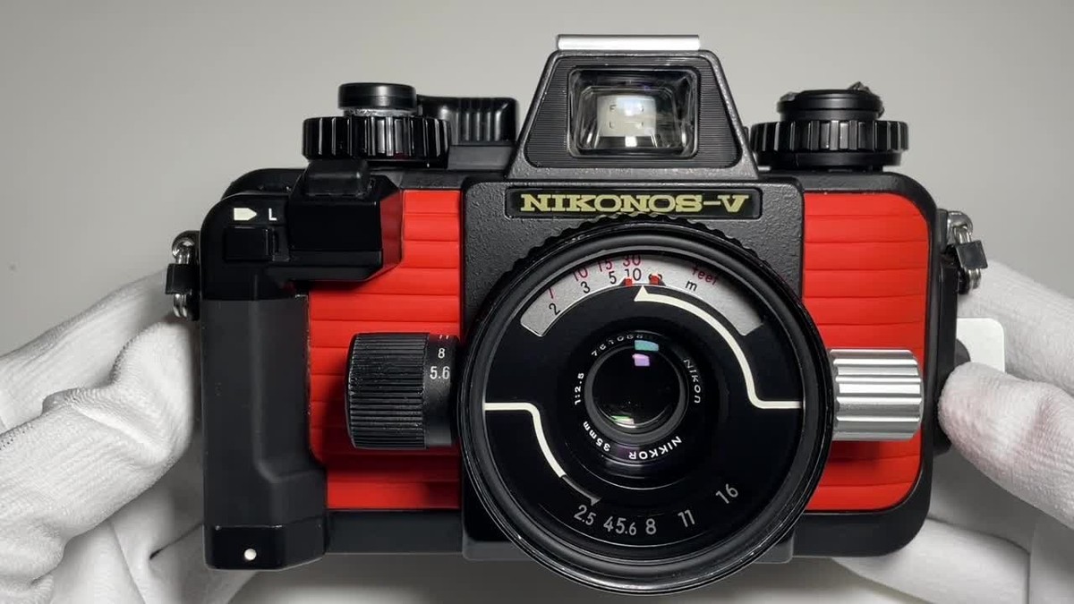 Hasselblad 203FE Medium Format SLR Film Camera Body Only for sale