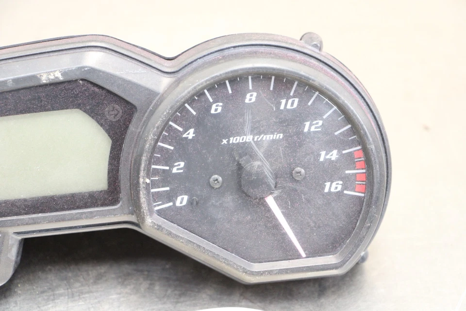 04-09 YAMAHA FZ6 SPEEDO TACH GAUGES DISPLAY CLUSTER SPEEDOMETER TACHOMETER - Image 2 of 4