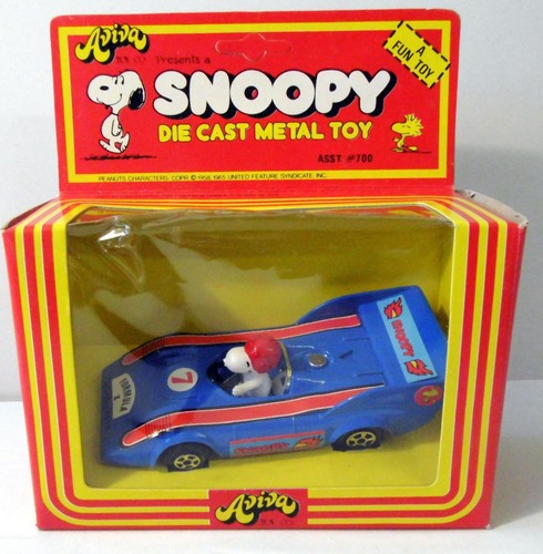 VINTAGE 1970s SNOOPY RACING CAR Aviva/Hasbro diecast FREE UK P/P
