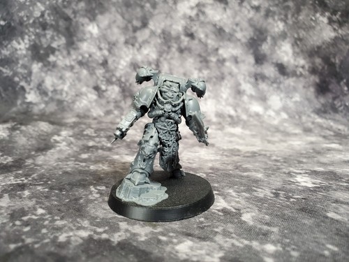 Warhammer 40k Chaos Space Marines Champion - 第 2/5 張圖片