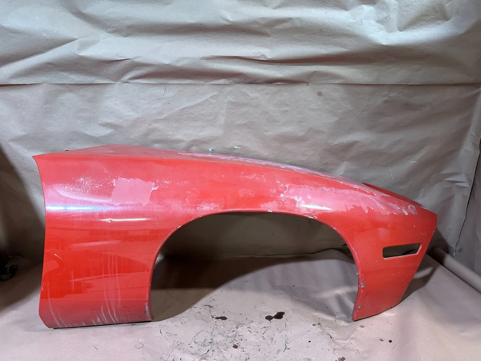 Panel de guardabarros delantero derecho genuino rojo OEM #84149 Porsche 928 (84-86) Foto 2 de 4