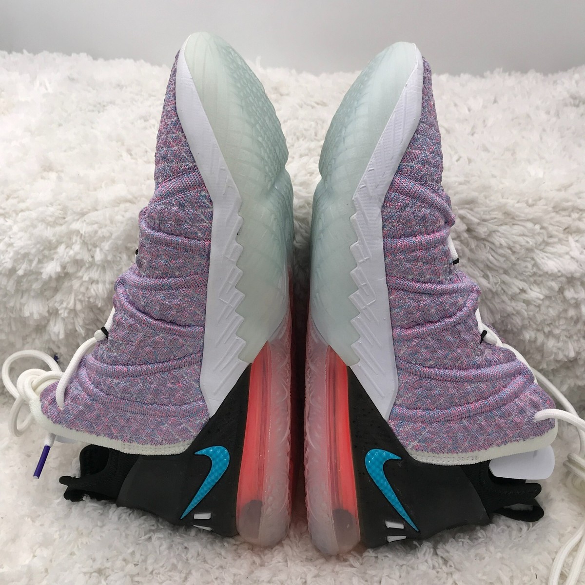 Nike Basketball Shoes Mens 8 US Lebron XVIII Multi Color  display picture 2