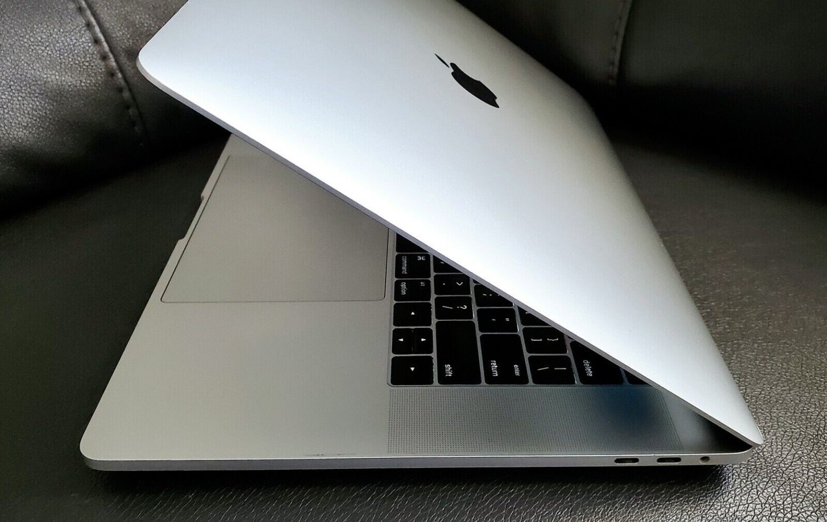 MacBook本体 i7 16GB SSD500GB MacBook Pro 2016 MacBook Pro (15-inch, 2016) - Technical Specifications - Apple Support