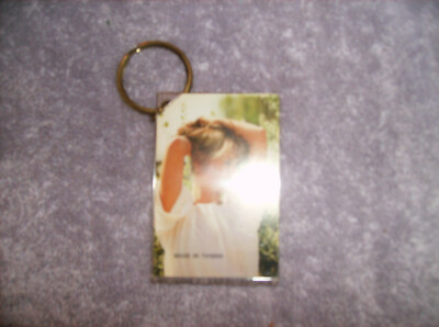 PHOTO KEY RING  KEY CHAIN ADD  3'' x 2'' PICTURES NEW IN PACKAGE