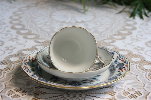 Meissen Kaffeegedeck 3-teilig Zwiebelmuster Royal rot und gold Goldrand 1. Wahl - Picture 15 of 24