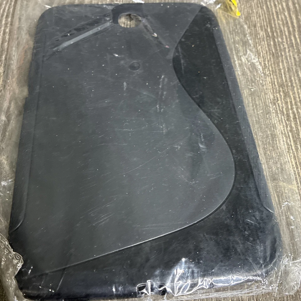 CaseCrown Black Gelly Case For Amazon Kindle Fire Tablet - Image 4 of 4