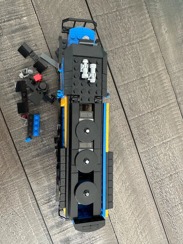 LEGO City RC Tren de Carga (60052) Solo Piezas no completas. Mira las fotos. Foto 4 de 4