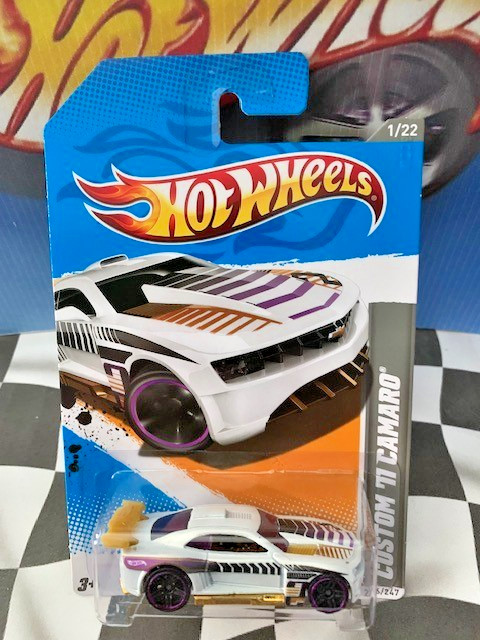Hot Wheels 2012 HW Code Cars 1/22 226 Chevrolet Custom '11 Camaro WHITE PR5