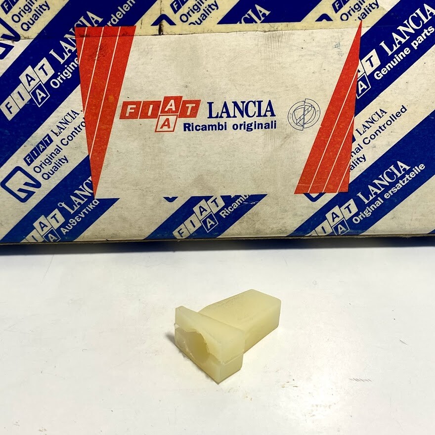 Block Festsetzung Alfa - Lancia - Fiat Original 82347539 | eBay