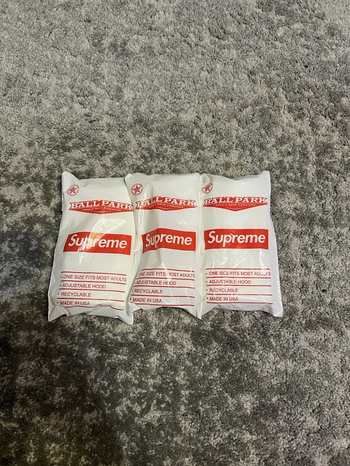 SUPREME   Ponchos de pluie adulte Ballpark