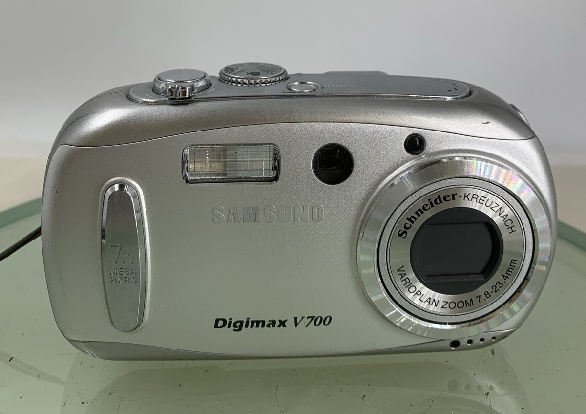 Samsung Digimax V700 7.1MP COMPACT DIGITAL CAMERA SILVER +