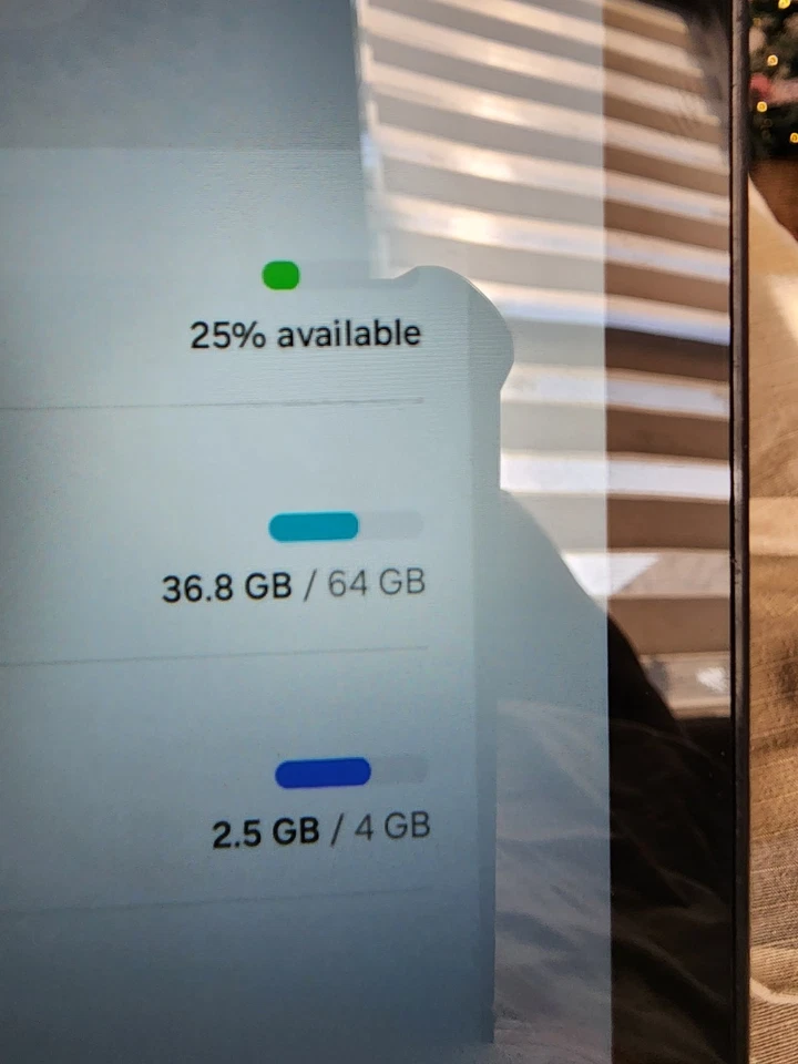 Samsung Galaxy Tab A8 SM-X200 64 GB, Wi-Fi, 10,5 en necesita puerto de carga   Foto 3 de 4