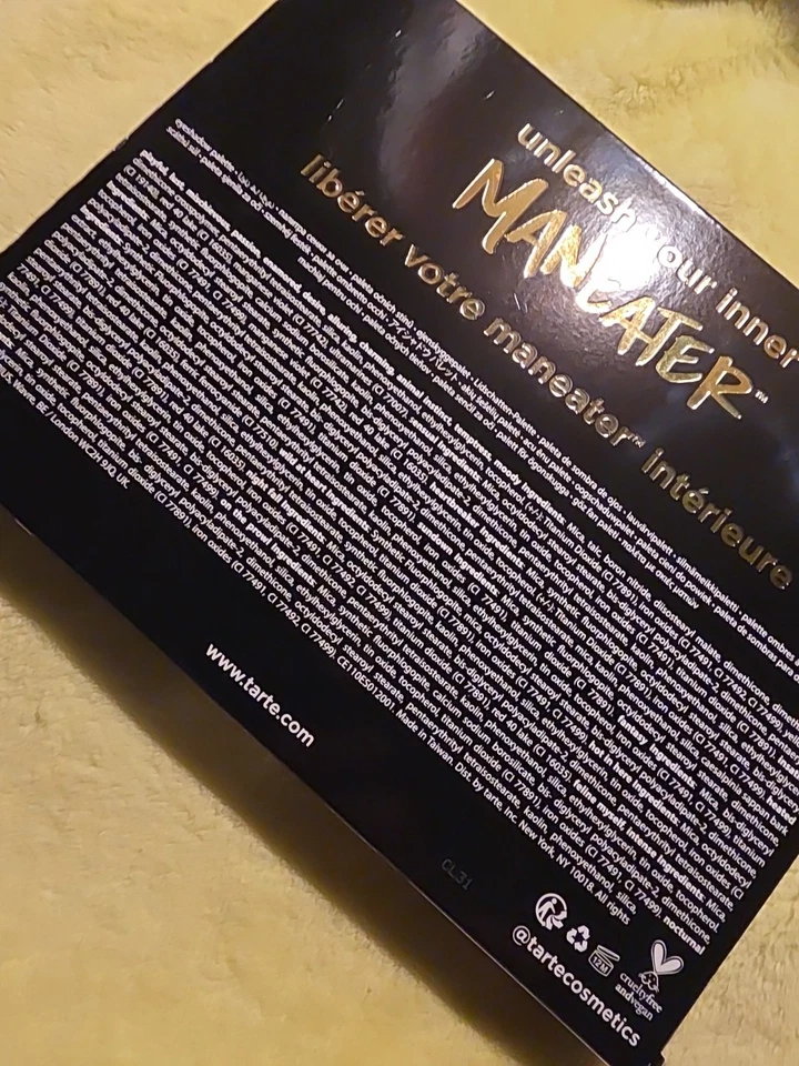 Paleta de Sombras TARTE Maneater AFTER DARK 24 Tons Nova na Caixa - Imagem 4 de 4