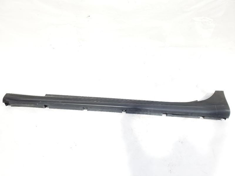 2014 2015 2016 2017 Maserati OEM Left Rocker Panel Moulding Skirt Pulled Clip