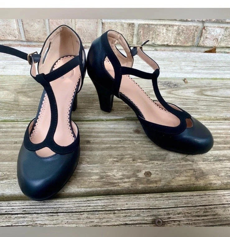 Zapatos de salón para mujer Journee Collection Olina Classic Mary Jane, negros talla 6,5 W Foto 2 de 4