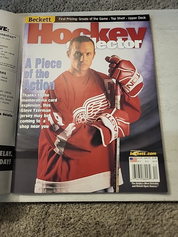 Beckett Hockey Collector #134 Featuring Steve Yzerman