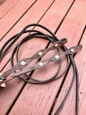 CONCHO RIENDAS DIVIDIDAS DE PLATA USADAS CUERO MECANIZADO HORSE TACHUELA