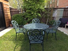 Classic Style  Cast Aluminium Garden Table And  4 Chairs