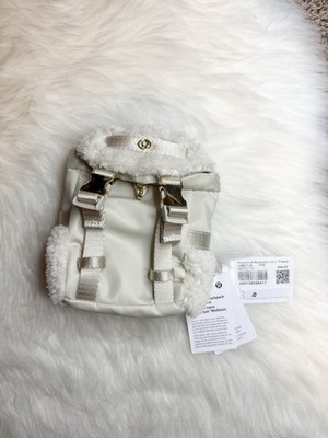Lululemon Wunderlust Nano Backpack Fleece NATI/LTIV New | eBay display picture 1