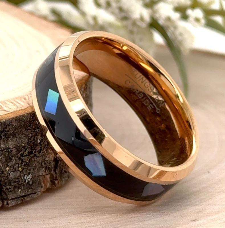 Durable 8mm Rose Gold Tungsten Ring Unisex Faceted Black Inlay fashionable Band