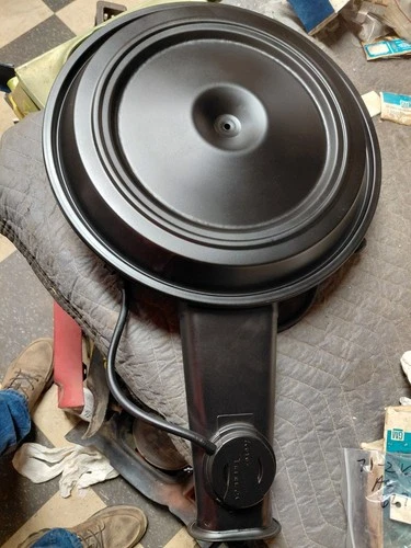 76 77 78 79  CHEVROLET  GMC CK10 20 30 454 4 BARREL AIR CLEANER GM