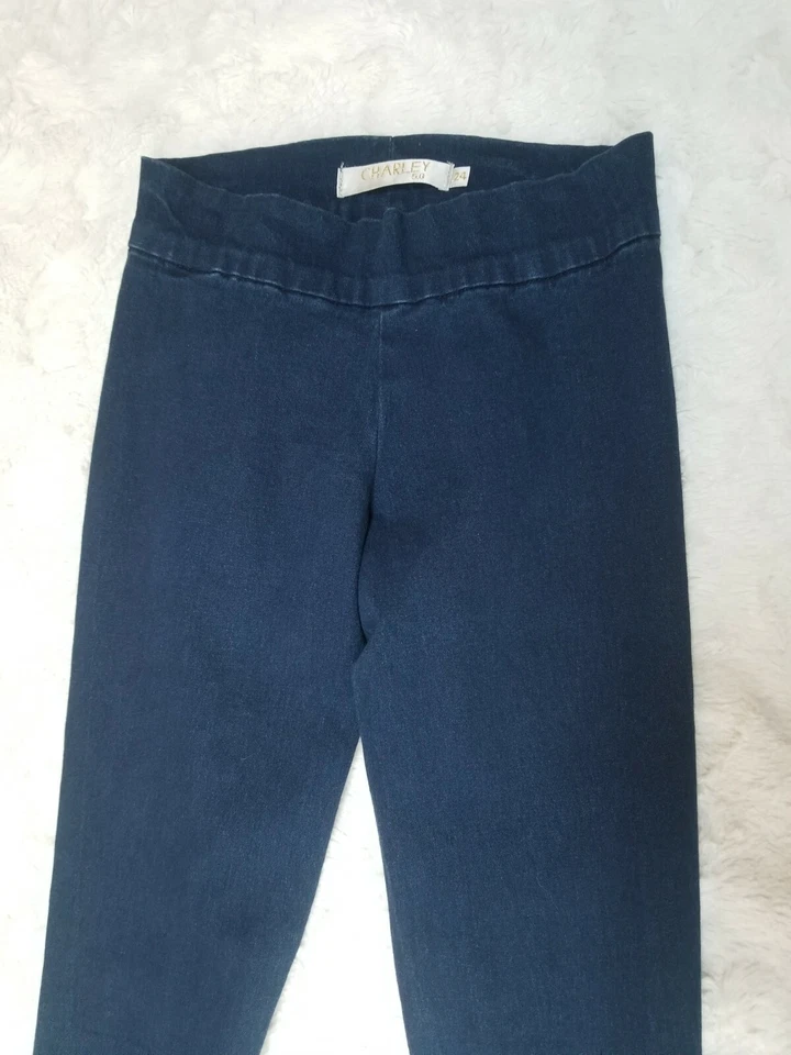 Pantalones de mezclilla ajustados Charley talla 24 para mujer 5,0 tiro bajo azul oscuro Foto 3 de 4