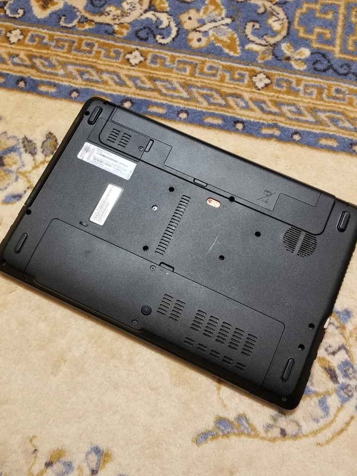 Acer Aspire E1-531-4665 Laptop Intel Pentium No HDD / OS / Charger/ Bad Battery - Image 3 of 4