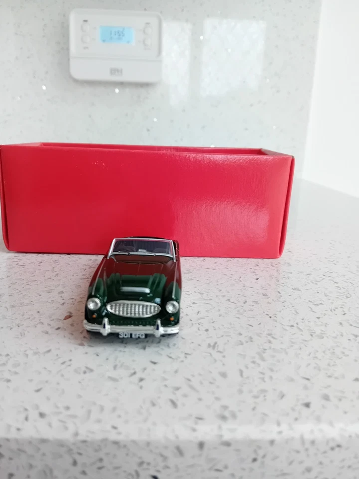 VANGUARDS 1/43 VA05101 AUSTIN HEALEY E 3000 MK2 BRITISH RACING GREEN WHITE - Image 3 of 4
